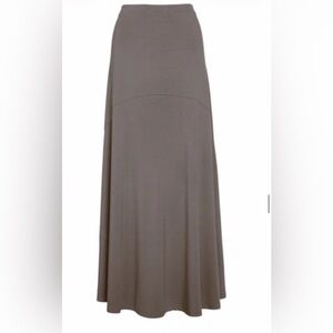 Summer Kettlewell Maxi Skirt in “Mole“